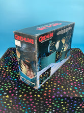 Load image into Gallery viewer, Gremlins Figure Set Christmas Caroling Scene