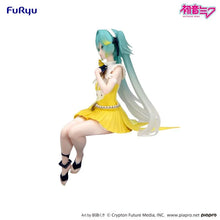 Load image into Gallery viewer, Piapro Hatsune Miku Noodle Stopper Prize Figure Canary Bird ver. FuRyu