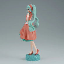 Load image into Gallery viewer, Piapro Figure Hatsune Miku World Journey vol. 1 Banpresto