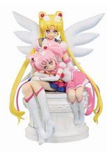 Load image into Gallery viewer, Sailor Moon Figure Eternal Sailor Moon & Sailor Chibi Moon Ichibansho Bandai