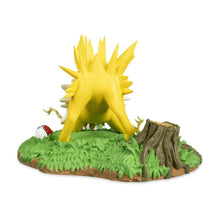 Load image into Gallery viewer, Pokemon Figure Skillful Strategy with Jolteon Pokemon Center Evolving Personalities