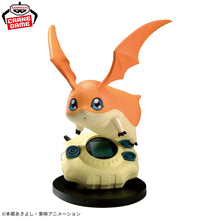 Load image into Gallery viewer, Digimon Adventure Figure Patamon Digivice Stand Banpresto

