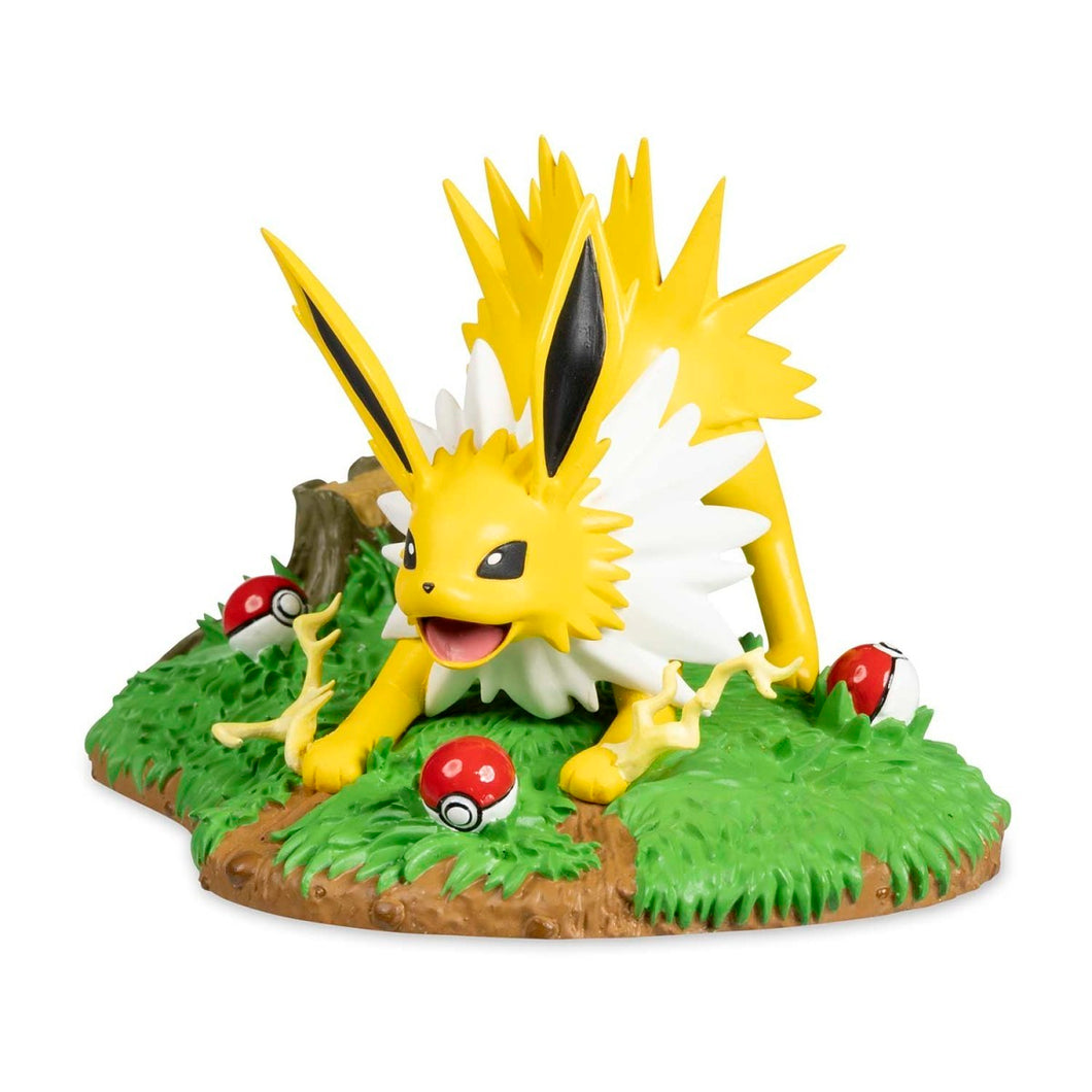 Pokemon Figure Skillful Strategy with Jolteon  Pokemon Center Evolving Personalities
