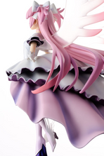 Load image into Gallery viewer, Madoka Magika Figure Ultimate Madoka Ichiban Kuji Premium A Prize Banpresto
