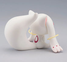 Load image into Gallery viewer, Puella Magi Madoka Magica Figure Kyubey Petanko Penguin Parade Good Smile Company
