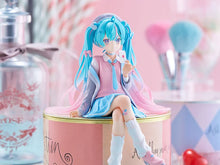 Load image into Gallery viewer, Love Blazer Hatsune Miku Noodle Stopper Prize Figure FuRyu
