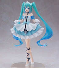 Load image into Gallery viewer, Piapro Figure Hatsune Miku Wonderland Cinderella Ver. Taito
